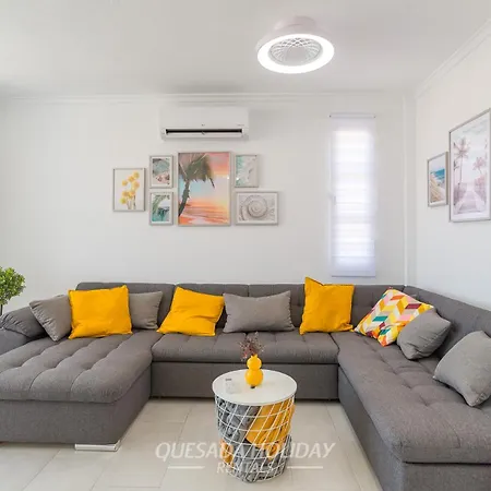 Beautiful La Mata Modern Apartment *